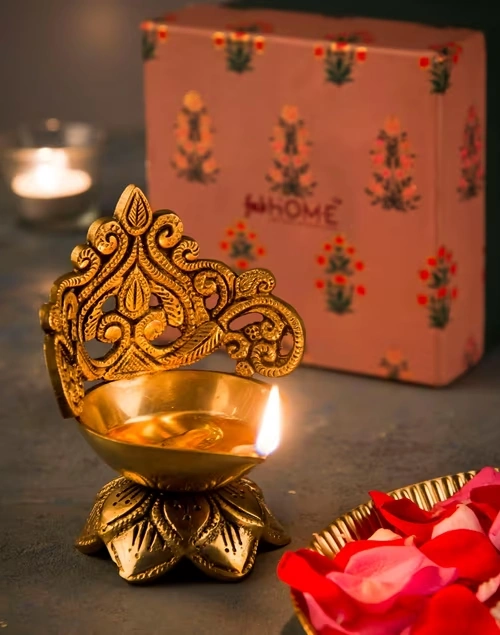Gold Mehnoor Metal Gaddi Diya Gift Set 3 Gold Mehnoor Metal Gaddi Diya Gift Set