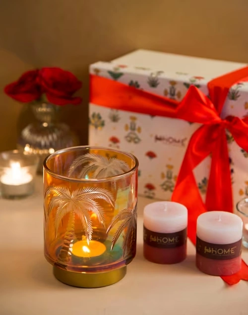 Yellow Dhaani Glass Etched T-Lite Holder Gift Set With 2 Pillar Candles