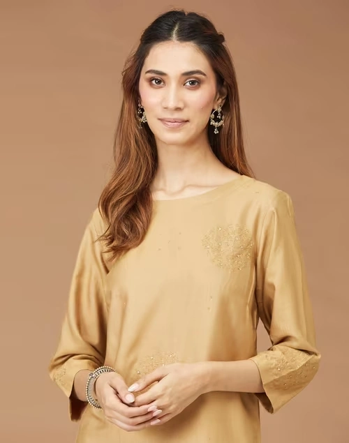 Beige Viscose Silk Embroidered Long Kurta 3 Beige Viscose Silk Embroidered Long Kurta