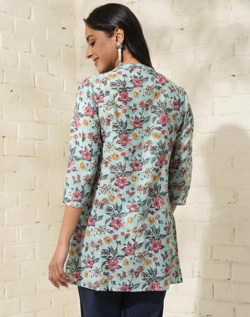 Blue Cotton Viscose Hand Block Printed Slim Fit Short Kurta 4 Blue Cotton Viscose Hand Block Printed Slim Fit Short Kurta