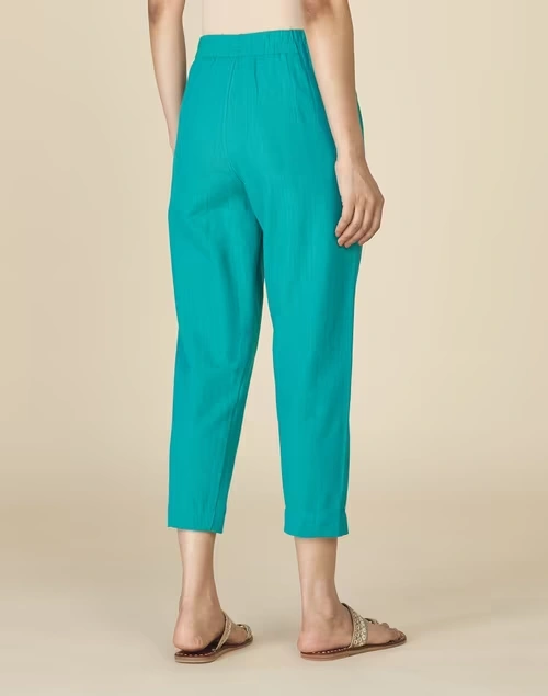 Blue Cotton Slim Fit Casual Cropped Pant