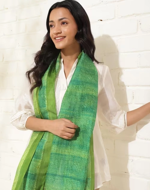 Green Silk Printed Stole 4 Green Silk Printed Stole