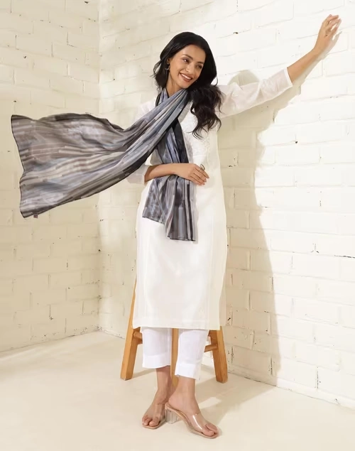 Grey Viscose Blend Printed Stole 3 Grey Viscose Blend Printed Stole