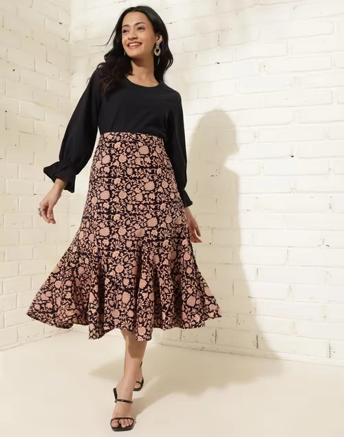 Black Cotton Bagru Printed Bloom Skirt 4 Black Cotton Bagru Printed Bloom Skirt
