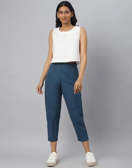 Blue Cotton Slim Fit Casual Cropped Pant