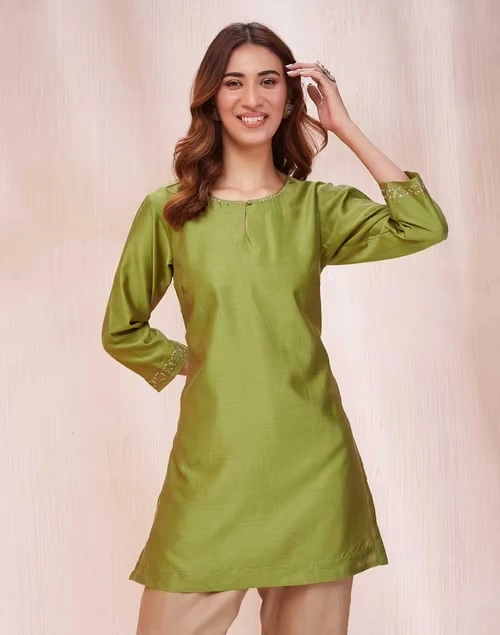 Green Cotton Silk Embroidered Slim Fit Short Kurta