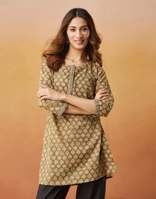 Green Cotton Kalamkari Printed Short Kurta