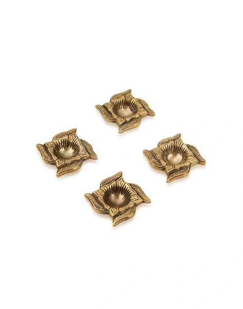Brass Antiqued Mehnoor Diya Set Of 4 4 Brass Antiqued Mehnoor Diya Set Of 4