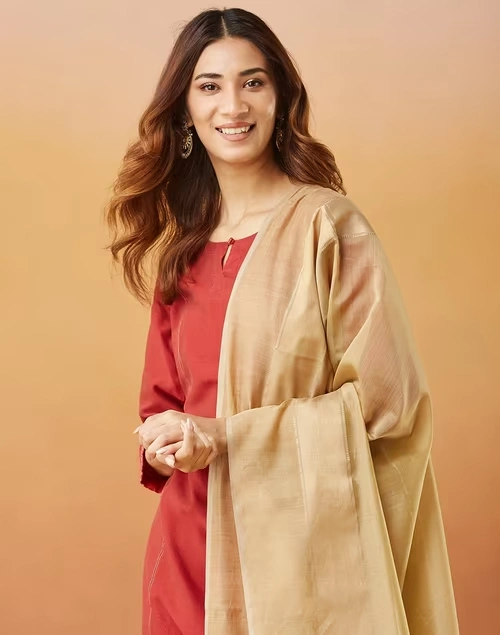 Beige Cotton Silk Blend Maheshwari Dupatta 3 Beige Cotton Silk Blend Maheshwari Dupatta