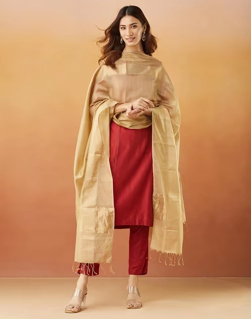 Beige Cotton Silk Blend Maheshwari Dupatta 4 Beige Cotton Silk Blend Maheshwari Dupatta