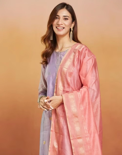 Pink Cotton Silk Blend Maheshwari Dupatta 3 Pink Cotton Silk Blend Maheshwari Dupatta