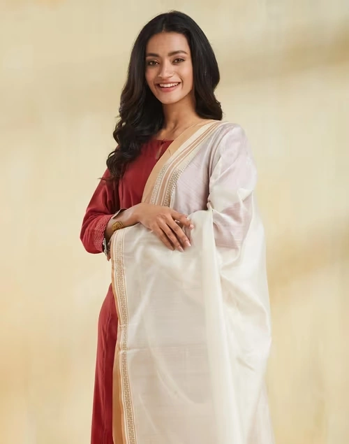 Natural Cotton Silk Blend Maheshwari Dupatta 3 Natural Cotton Silk Blend Maheshwari Dupatta