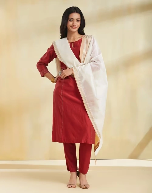 Natural Cotton Silk Blend Maheshwari Dupatta 4 Natural Cotton Silk Blend Maheshwari Dupatta