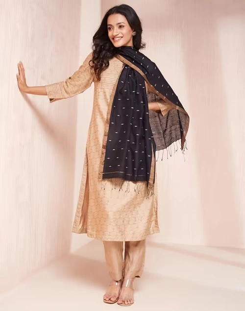 Black Cotton Silk Blend Jamdani Stole 4 Black Cotton Silk Blend Jamdani Stole