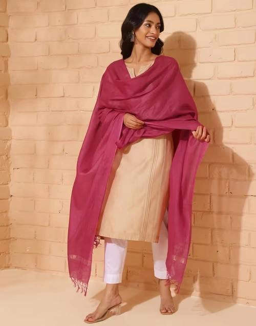 Maroon Silk Blend Woven Dupatta 3 Maroon Silk Blend Woven Dupatta
