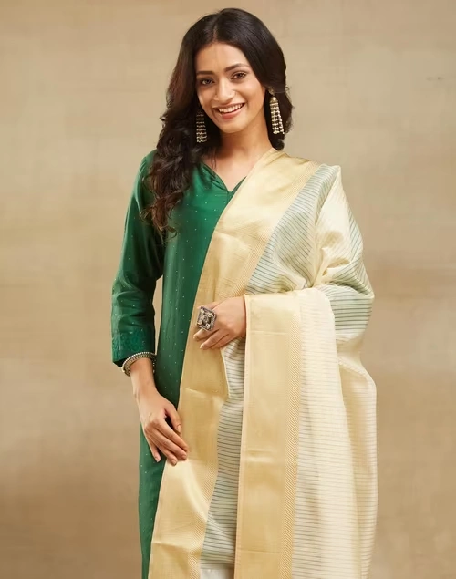 Natural Cotton Silk Blend Maheshwari Dupatta 3 Natural Cotton Silk Blend Maheshwari Dupatta