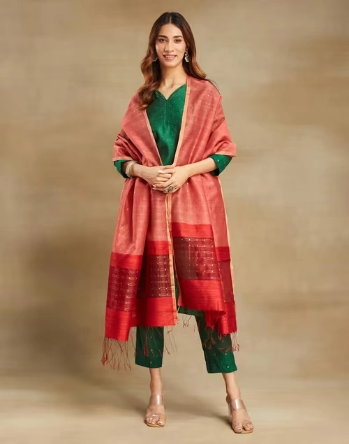 Pink Cotton Silk Blend Hand Woven Dupatta 4 Pink Cotton Silk Blend Hand Woven Dupatta