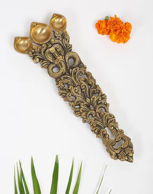 Brass Mehnoor Casted Oil Lamp