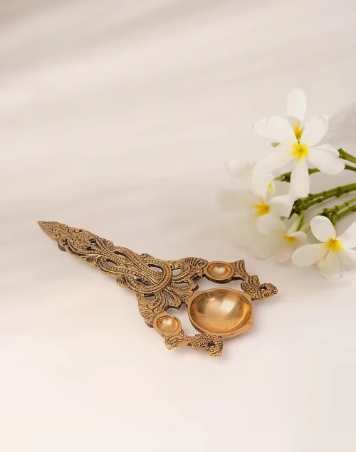 Mehnoor Oil Lamp Aarti Diya