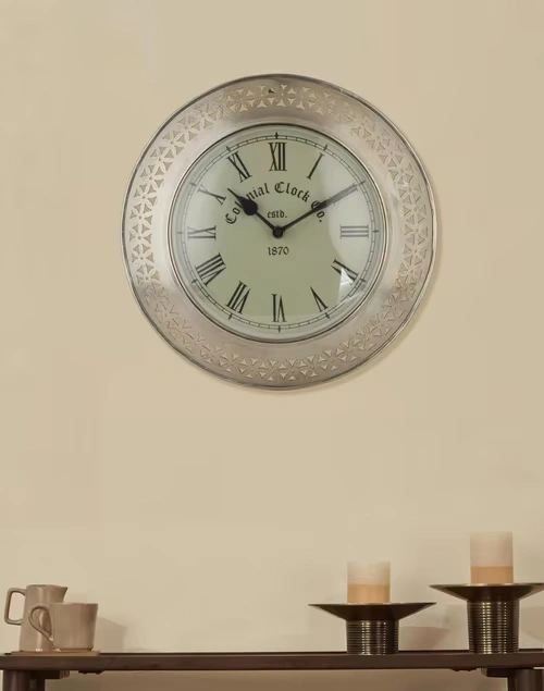 Silver Kasu Cutwork Metal Wall Clock
