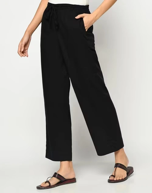 Black Cotton Ankle Length Casual Tapered Pant