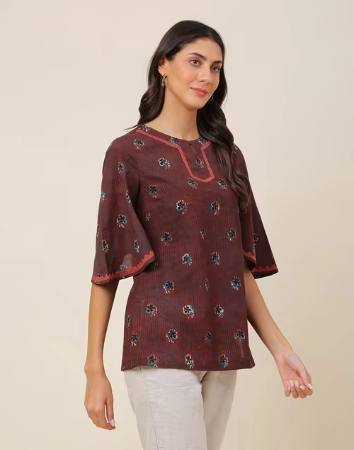 Red Cotton Printed Slim Fit Short Kurta 3 Red Cotton Printed Slim Fit Short Kurta