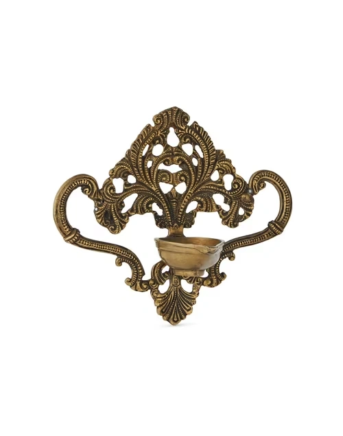 Antique Brass Mehnoor Casted Oil Lamp Metal