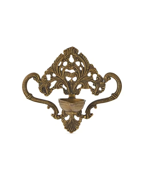 Antique Brass Mehnoor Casted Oil Lamp Metal