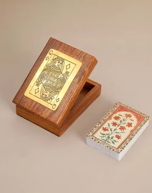 Brown Vivaram Wooden Box Playing Cards Set - Queen