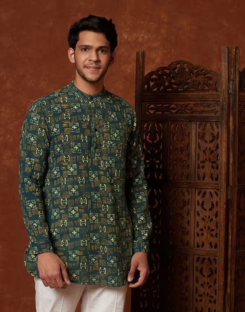 Green Cotton Printed Slim Fit Short Kurta