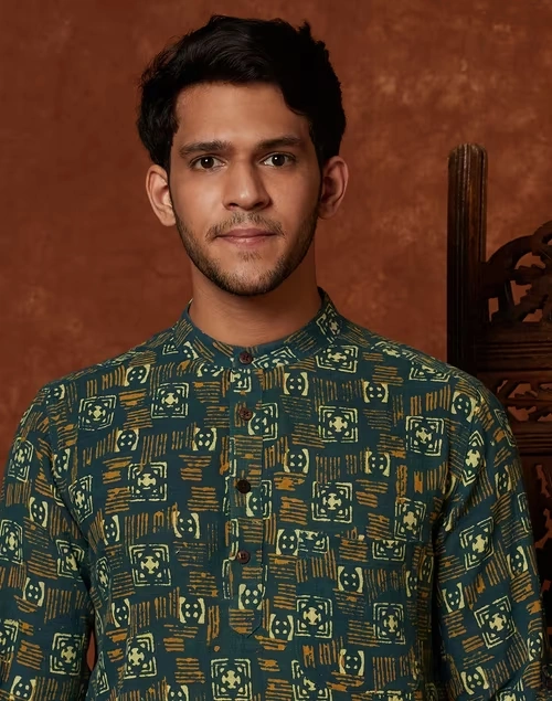 Green Cotton Printed Slim Fit Short Kurta 3 Green Cotton Printed Slim Fit Short Kurta