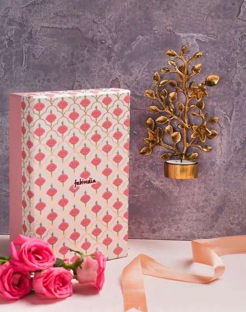 Brass Metal Suvarn Wall T-lite Holder
