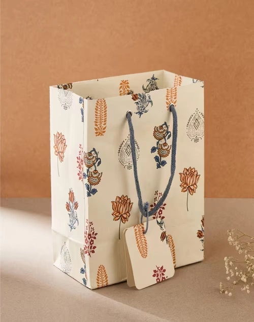 Multi Paper Satvika Gift Bag