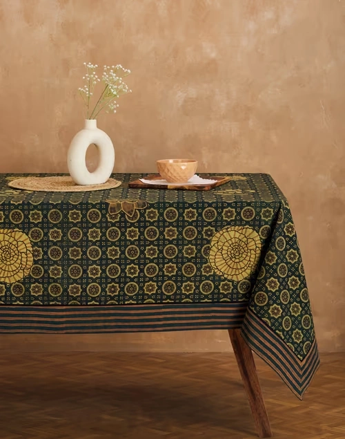 Green Ipshita Table Cover 4 Seater