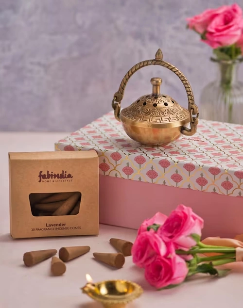 Brass Metal Casted Mehnoor Diffuser