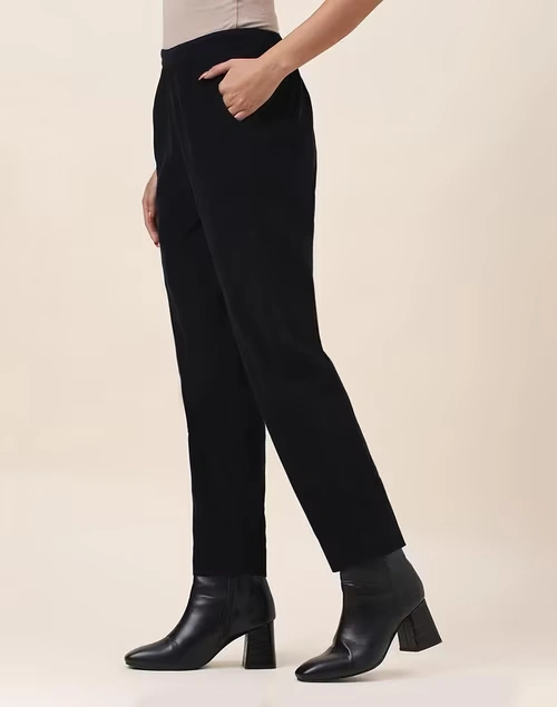 Black Cotton Ankle Length Casual Pant