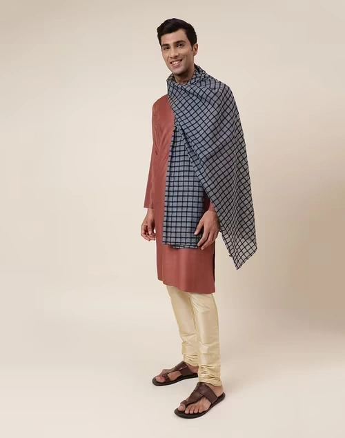 Black Silk Blend Hand Woven Men Stole 4 Black Silk Blend Hand Woven Men Stole